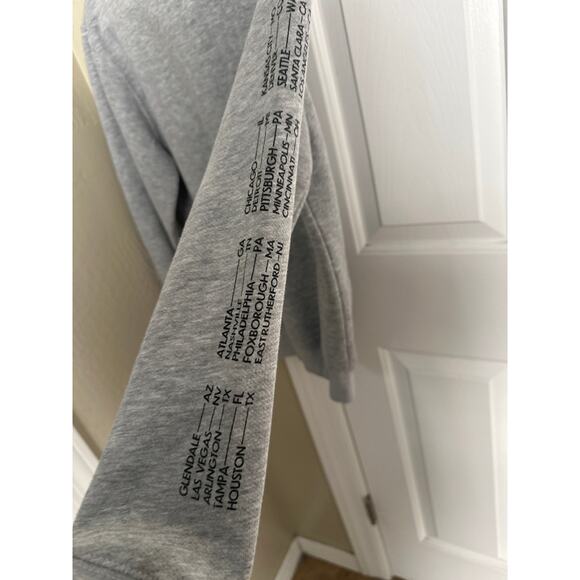 Taylor Swift Eras Concert Sweatshirt XS Gray - Picture 7 of 7